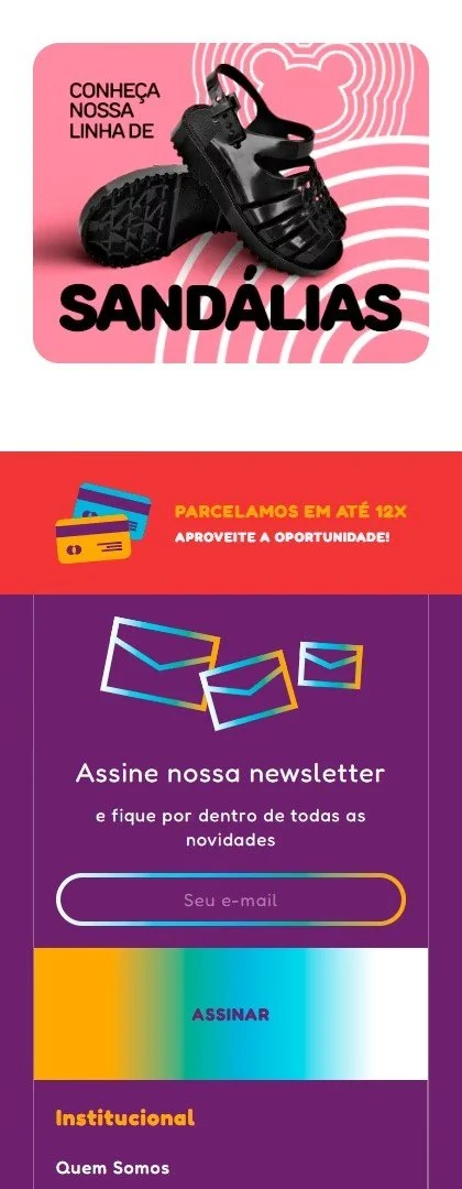 O rodapé da loja da Pandoka no celular, com o aviso de parcelamento em até 12x, o campo de assinatura da newsletter e o menu institucional.