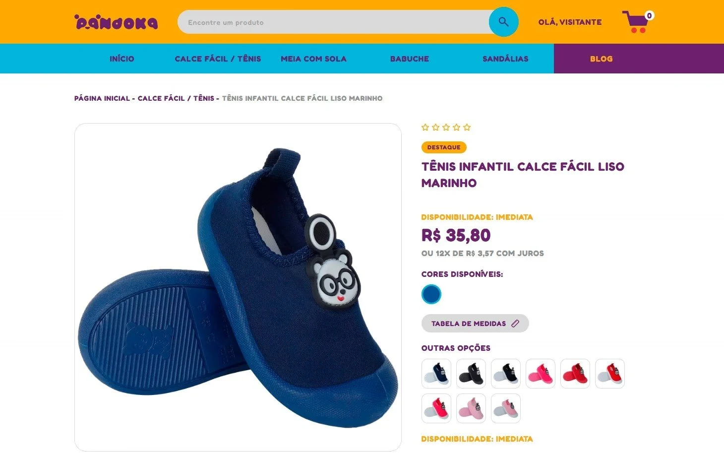 A página do Tênis Infantil Calce Fácil Liso Marinho na loja da Pandoka: a foto do par, o preço de R$ 35,80 com parcelamento, as cores disponíveis, a tabela de medidas e as outras opções do modelo.